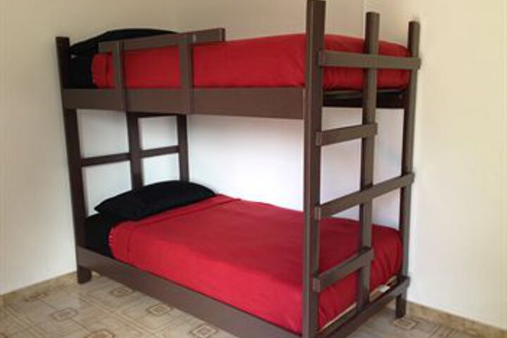 Room 5 of 6