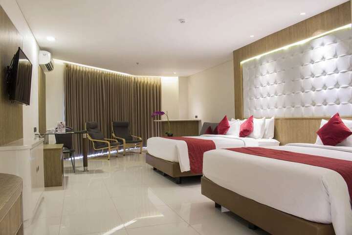 Room 13 of 30