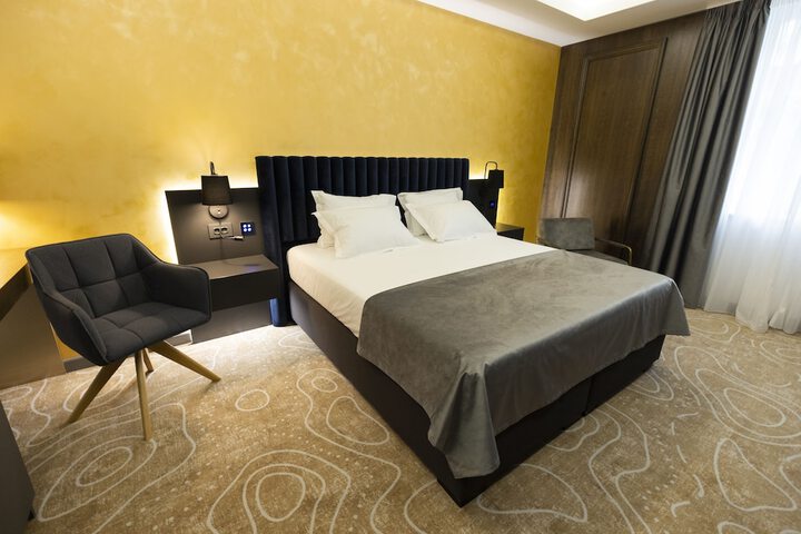 Room 14 of 57