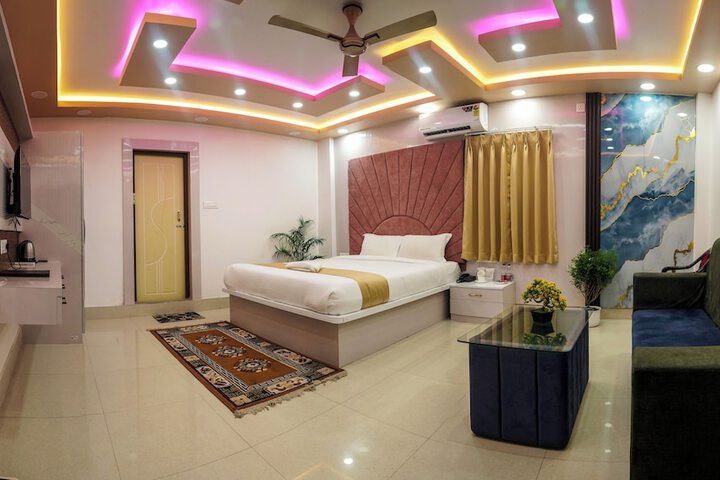 Room 9 of 43