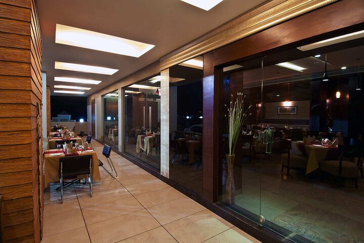 Dining Photos