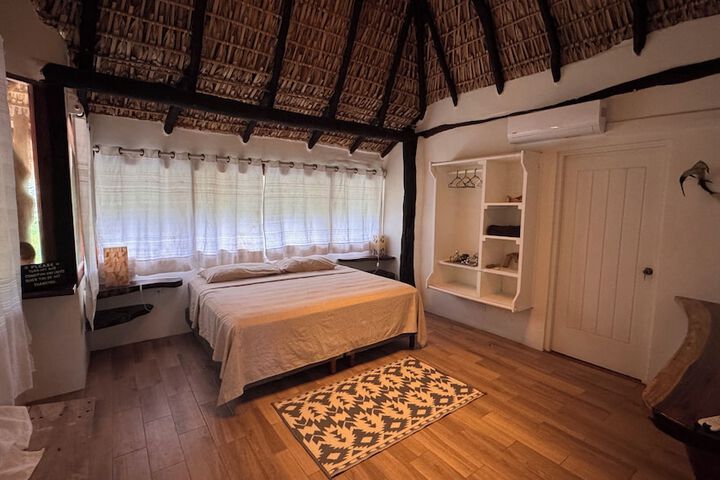 Room 10 of 26