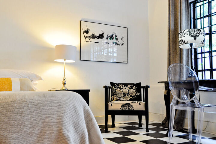 Room 27 of 100