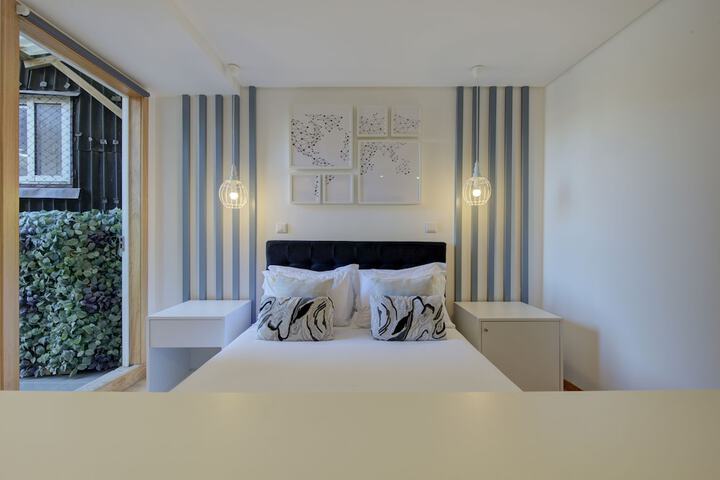 Room 9 of 36