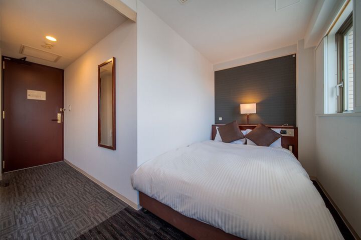 Room 13 of 45