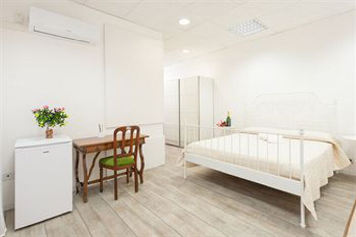 Room 14 of 23