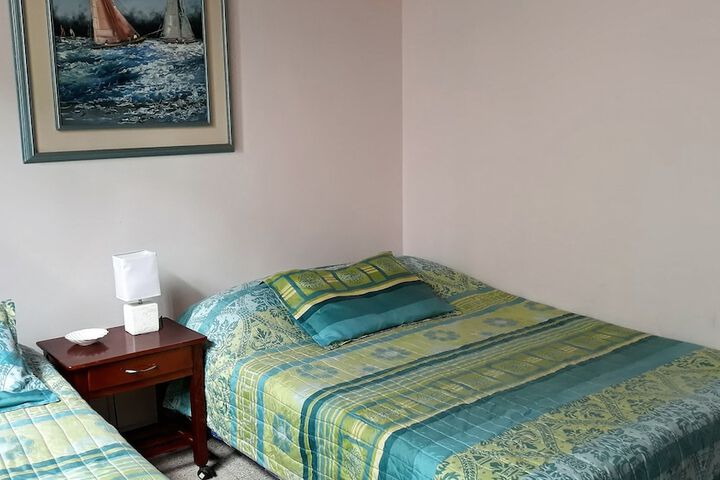 Room 7 of 34