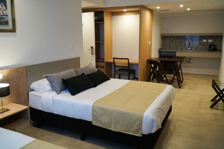 Room 6 of 42