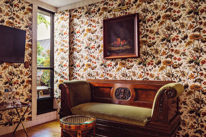 Room 43 of 81