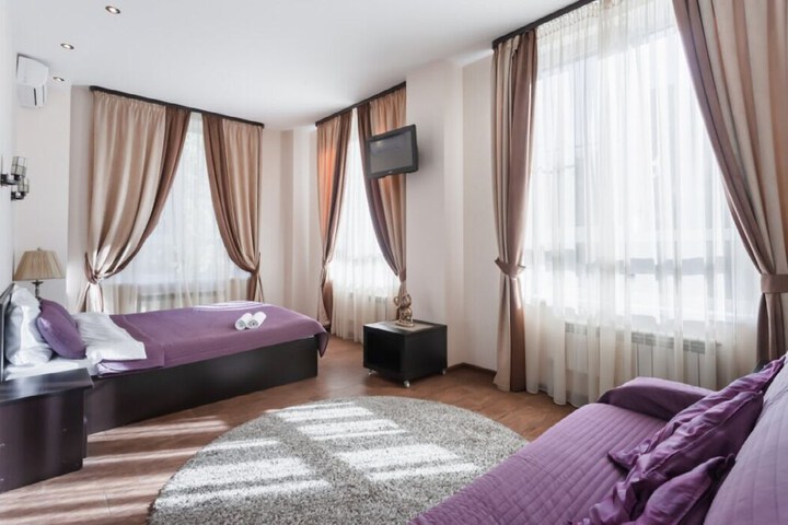 Room 27 of 42
