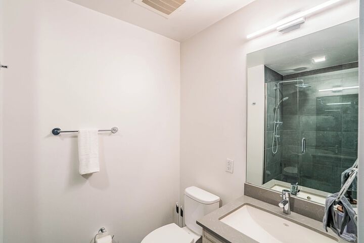 Room 14 of 32