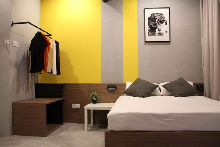 Room 5 of 34