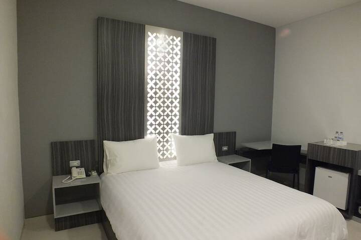 Room 6 of 35