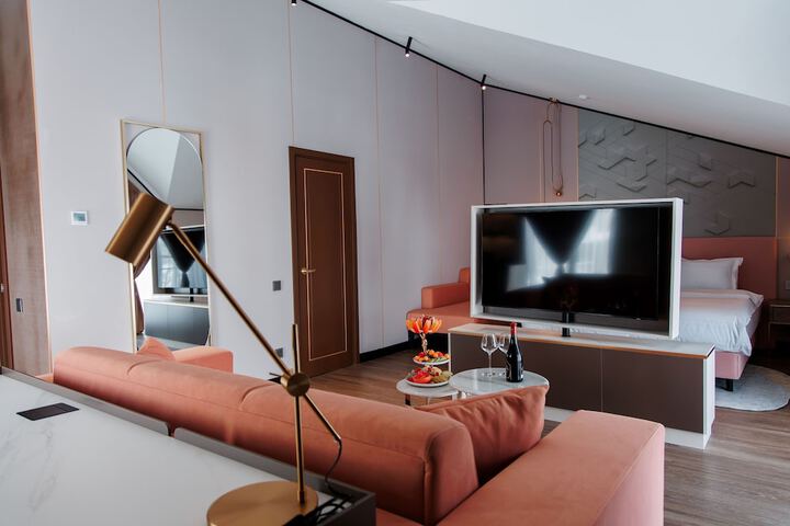 Room 22 of 76