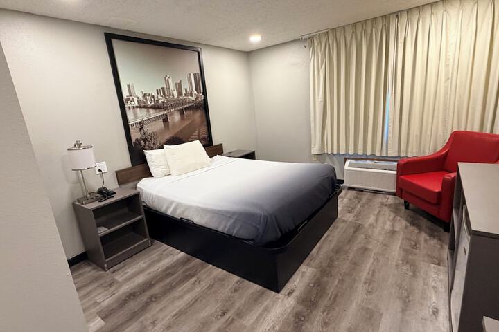 Room 38 of 90