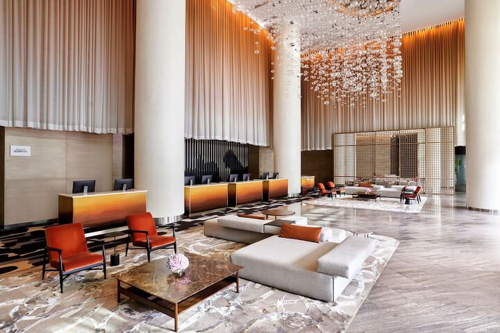 Entrance & Lobby