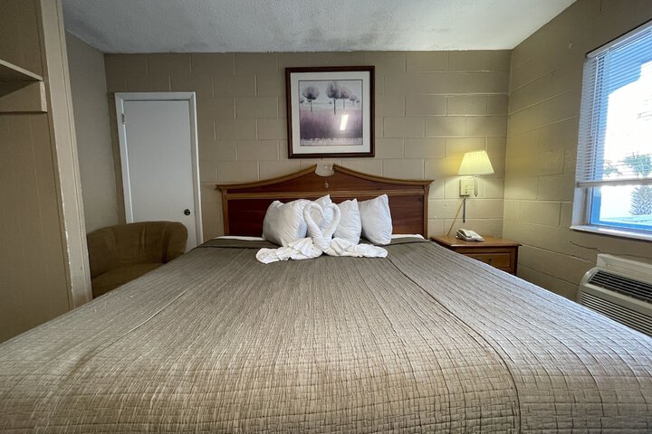 Standard Single King Bed (1 of 3)