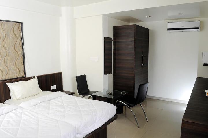 Room 5 of 23