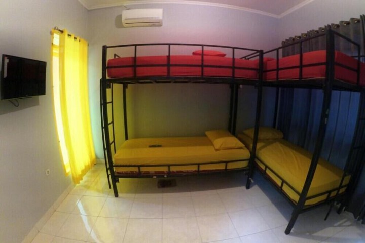 Room 7 of 24