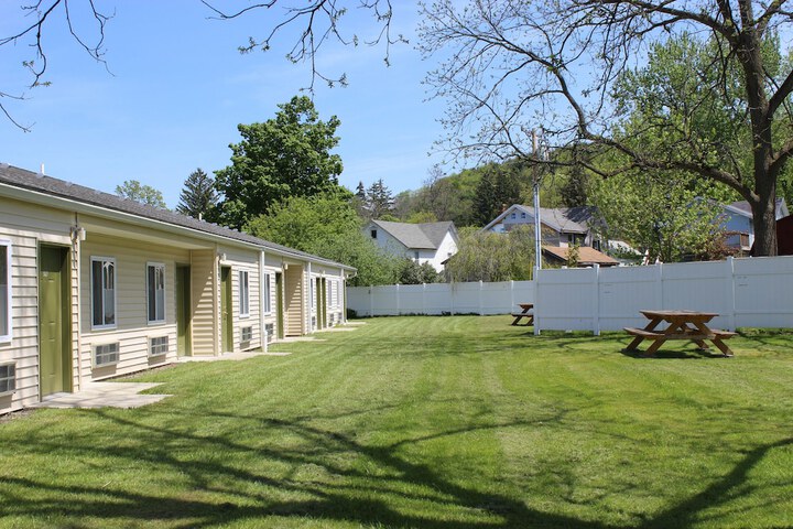 Property Grounds 25 of 27