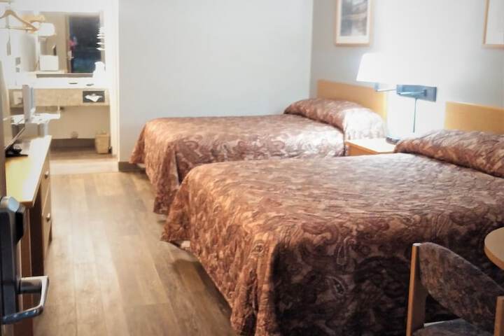 Room 4 of 27
