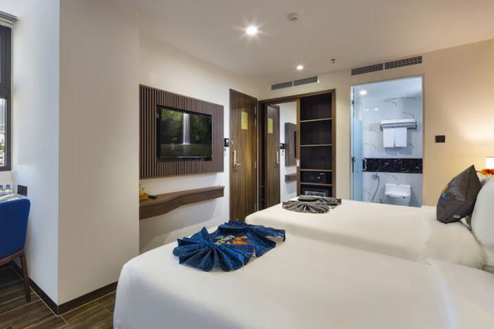 Room 12 of 45