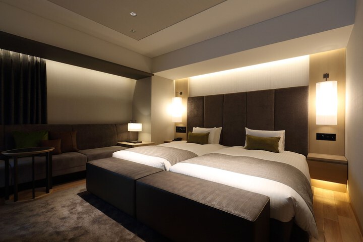 Room 27 of 120