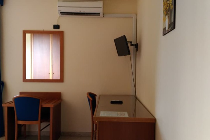 Room 34 of 54