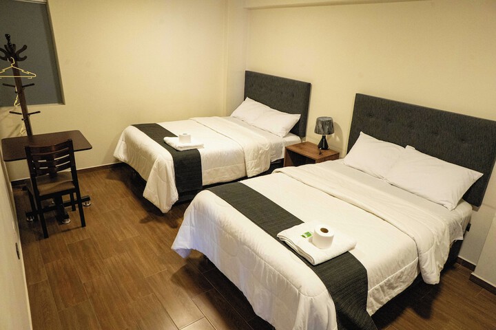 Room 9 of 25