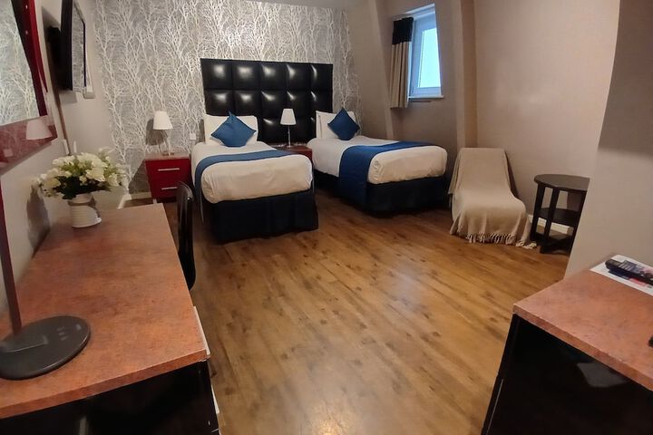 Room 124 of 182