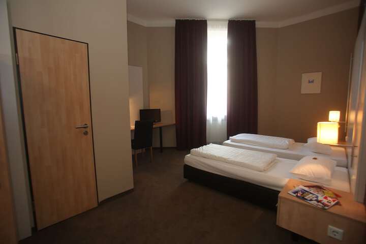 Room 6 of 23