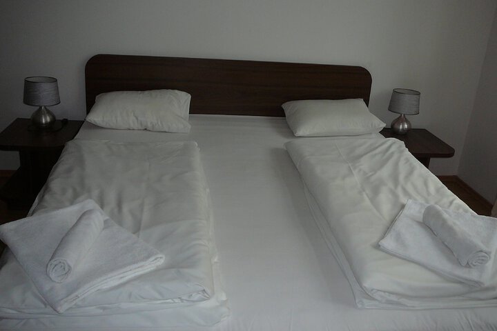 Room 8 of 60