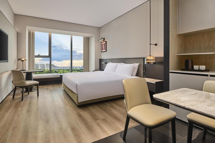 Room 47 of 93
