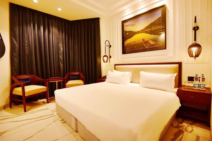 Room 12 of 21