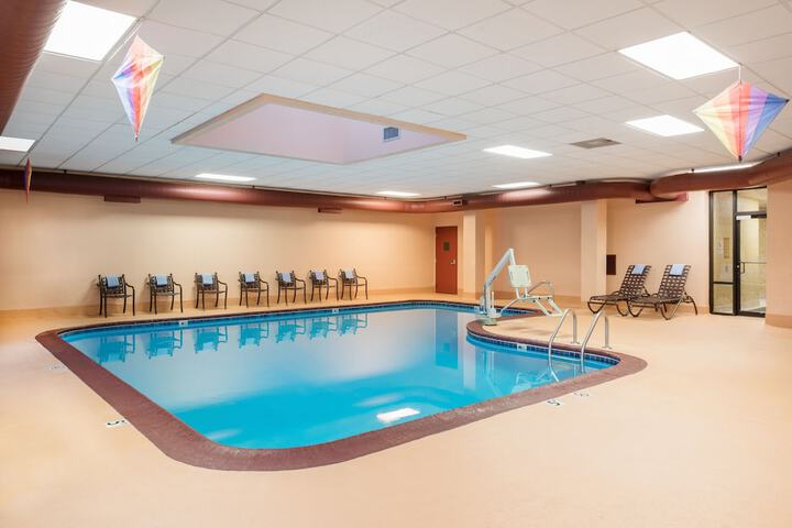 Pool 19 of 29