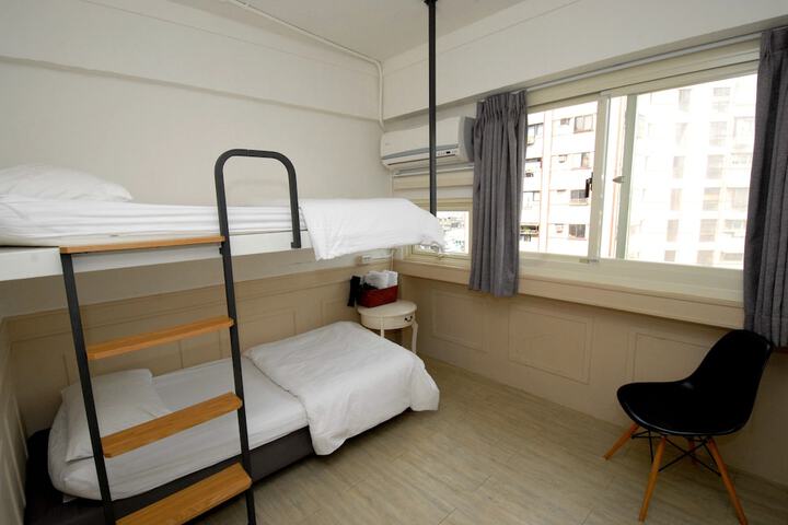 Room 13 of 101