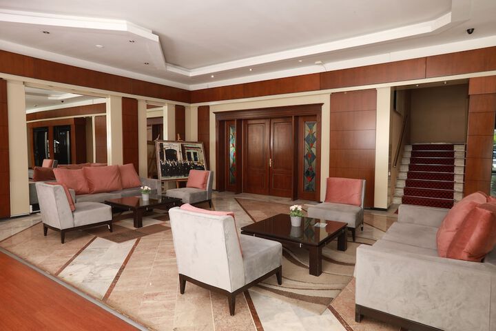 Guest Lobby