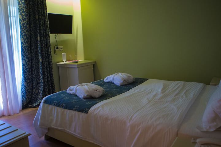 Room 13 of 47