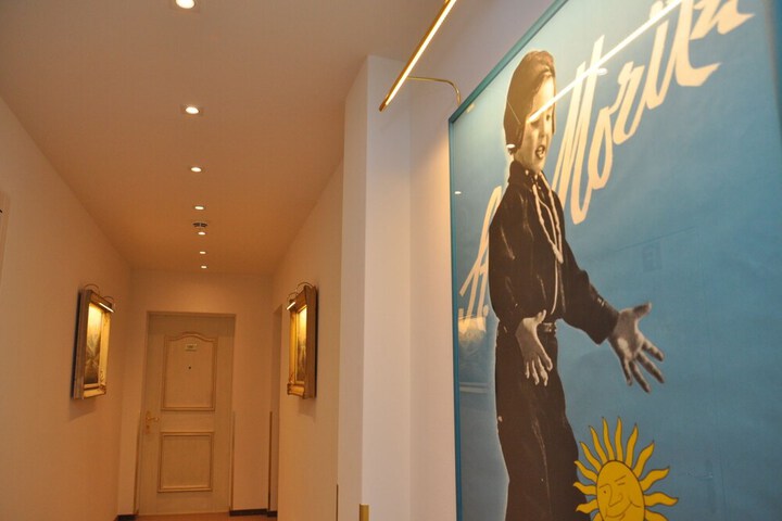 Ballroom/Hall 84 of 90