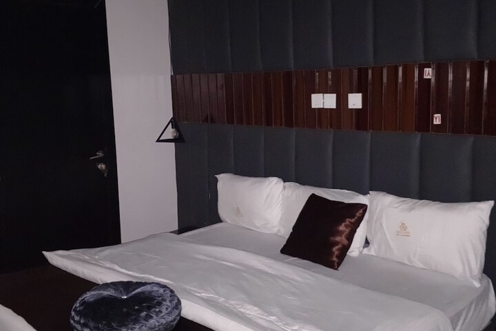 Room 15 of 41