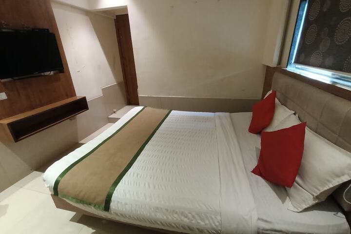 Room 55 of 90