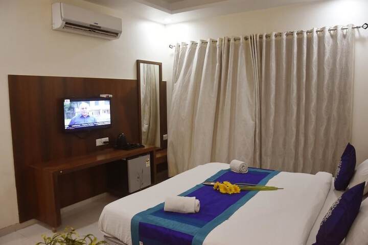 Room 13 of 23