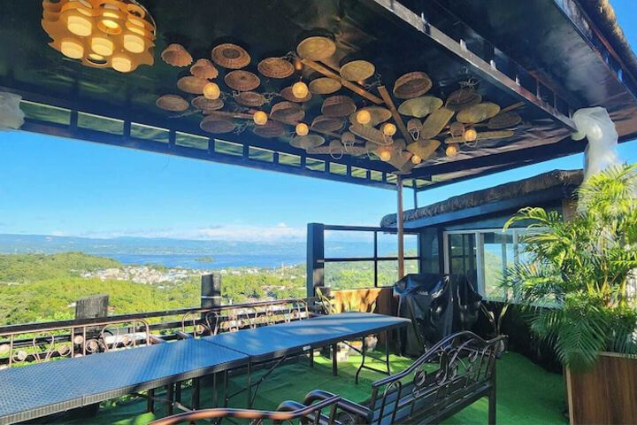 Dining 67 of 87