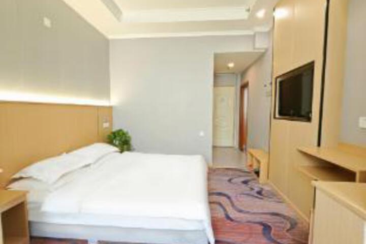 Room 13 of 14