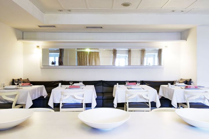 Dining 46 of 63