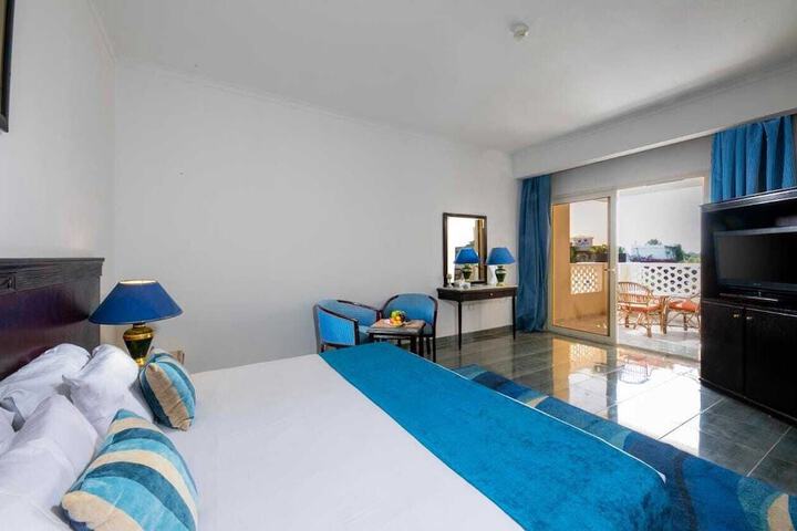 Room 15 of 95