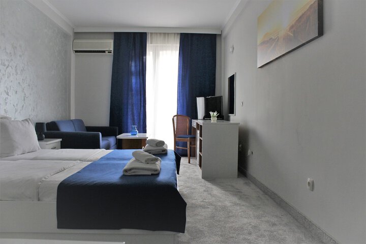 Room 3 of 19
