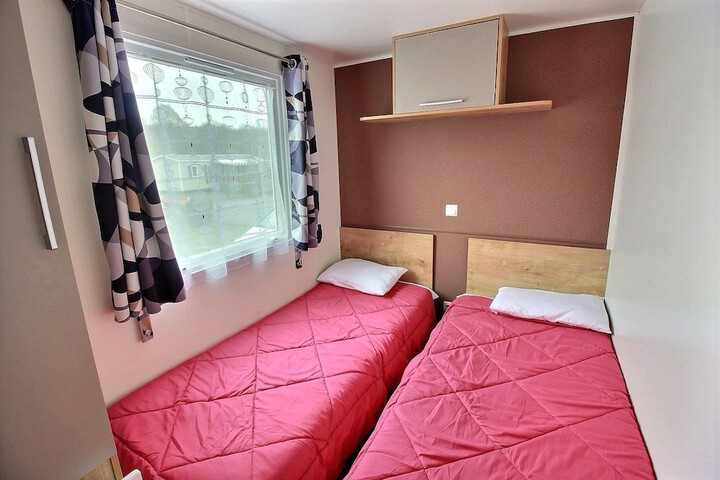 Room 6 of 50