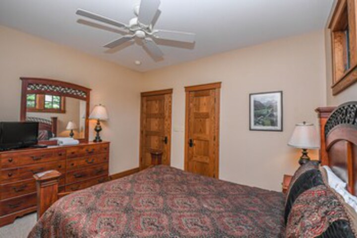 Room 30 of 41