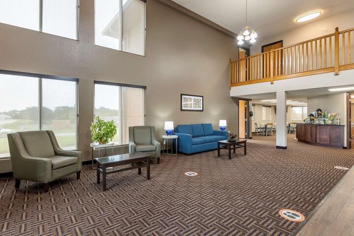 Guest Lobby